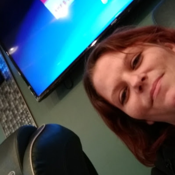 Meet your Posher, Malinda - Picture 1 of 1